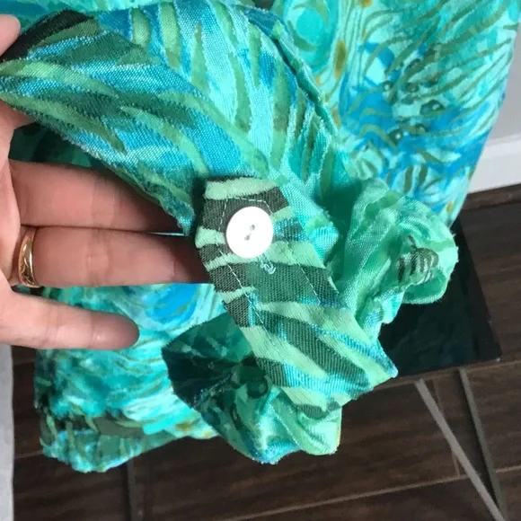 Women’s RUBY RD 10 Petite Green Long Sleeve Shirt - Picture 4 of 7